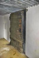 Ligne Maginot - GUENTRANGE (FESTE DE) - (Ouvrage d'artillerie) - Porte principale d'entrée de la caserne centrale. Un couloir en forme de U évite les coups directs sur la porte principale.