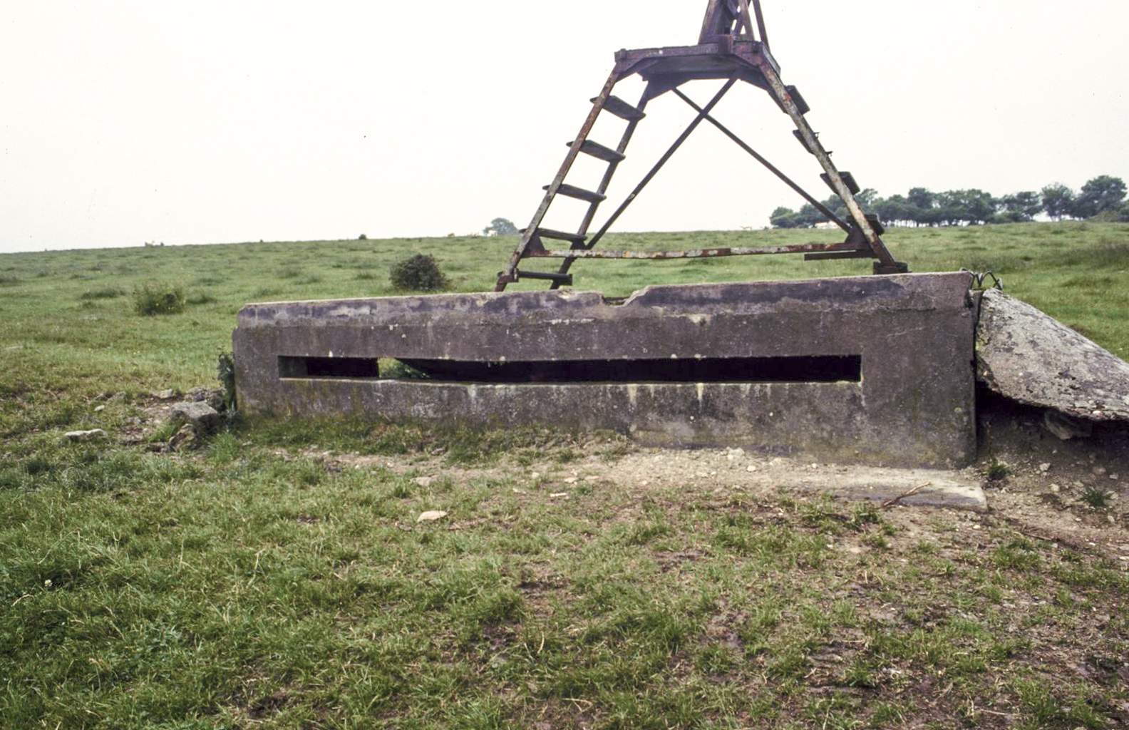 Ligne Maginot - BB17 - FERME HENRY SUD - (Observatoire d'artillerie) - L'observatoire d'artillerie 