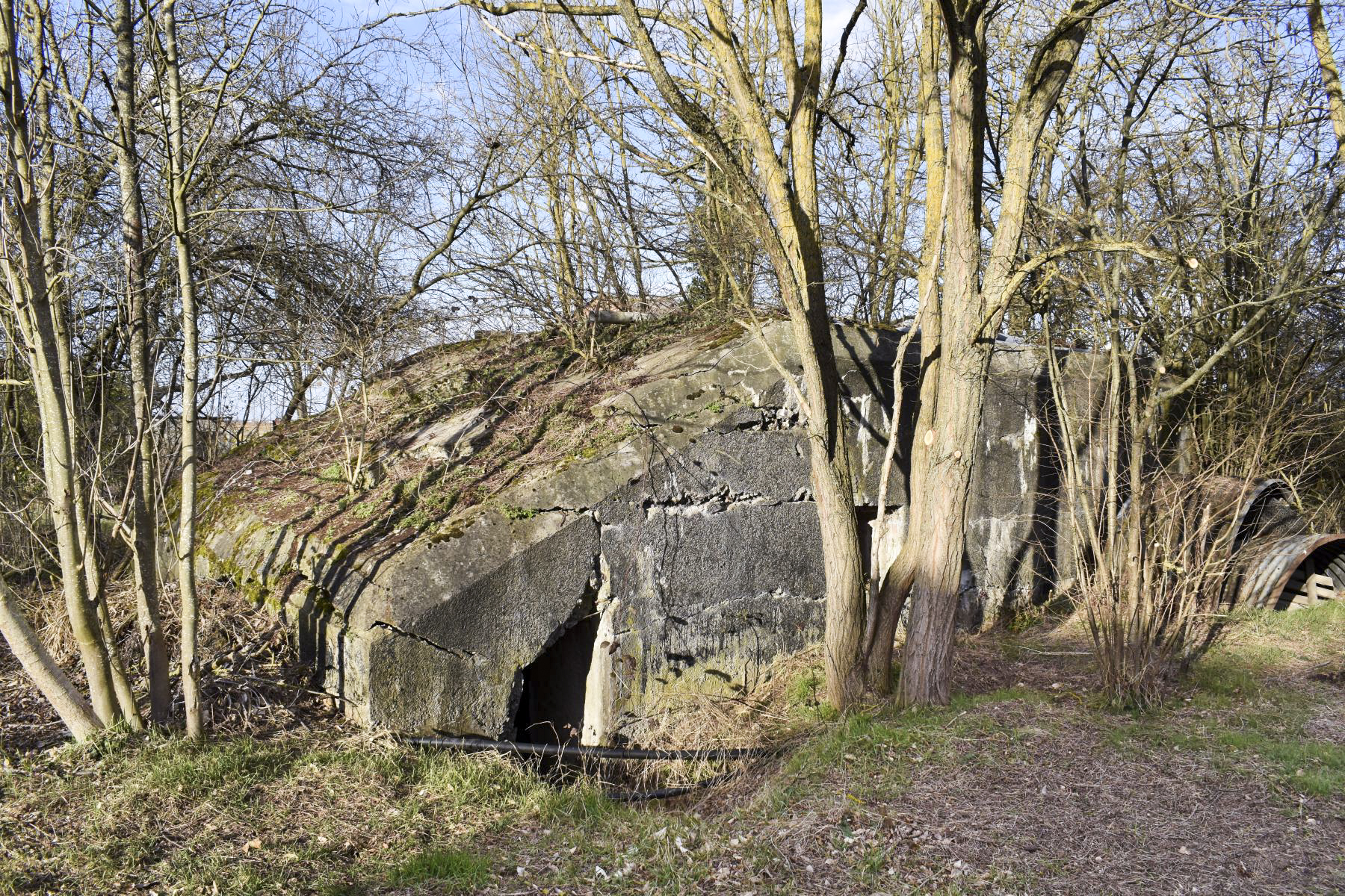 Ligne Maginot - LES OCTROIS OUEST - (Blockhaus pour canon) - Vue façade sud