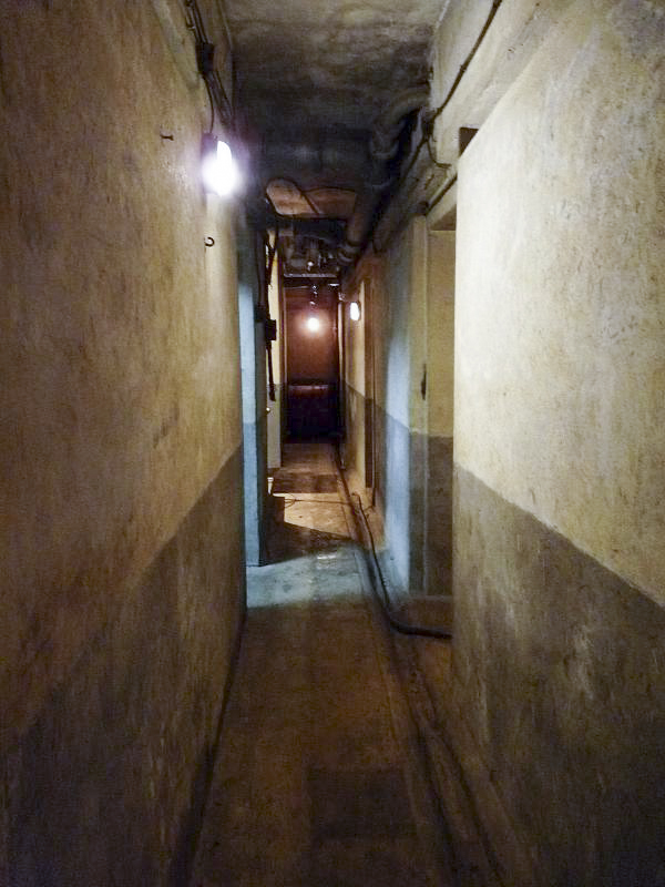 Ligne Maginot - BICHEL SUD - X19 - (Abri) - Couloir étage inférieur