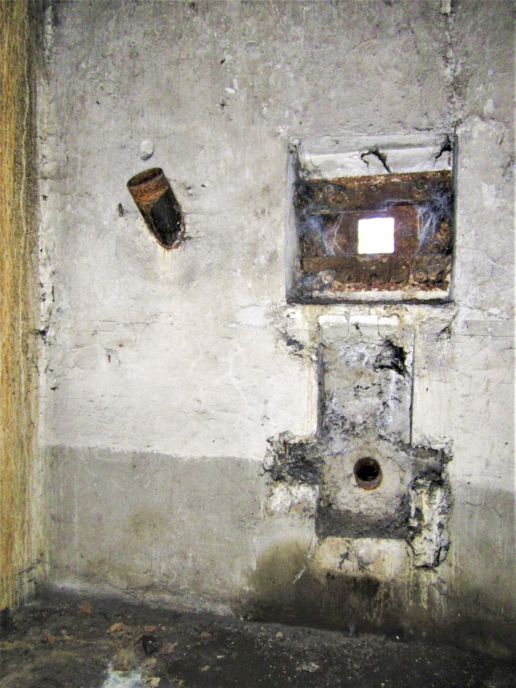 Ligne Maginot - SAUER - (Abri) - Caponnière FM de l'entrée droite