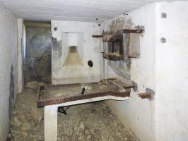 Ligne Maginot - BB23 - (Blockhaus pour canon) - La chambre de tir de la mitrailleuse.