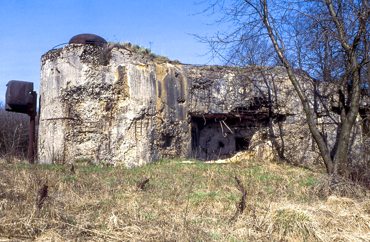 Ligne Maginot - MOTTENBERG SUD - C69 - (Casemate d'infanterie - double) - La casemate côté sud