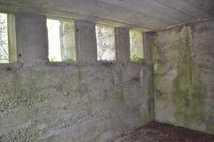 Ligne Maginot - BOIS DE DESSENHEIM SUD-OUEST 6 - (Poste de Secours) - Fenêtre de la salle sud 