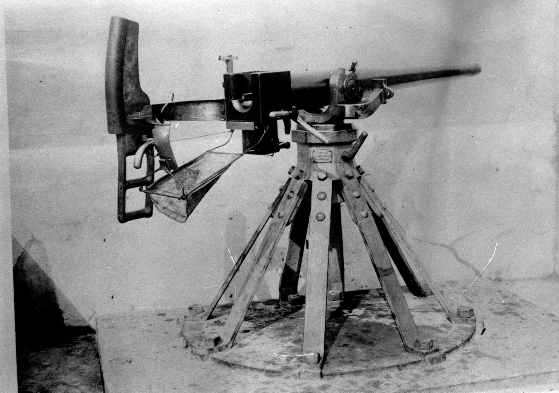 Canon de 47 mm modèle 1885 TR