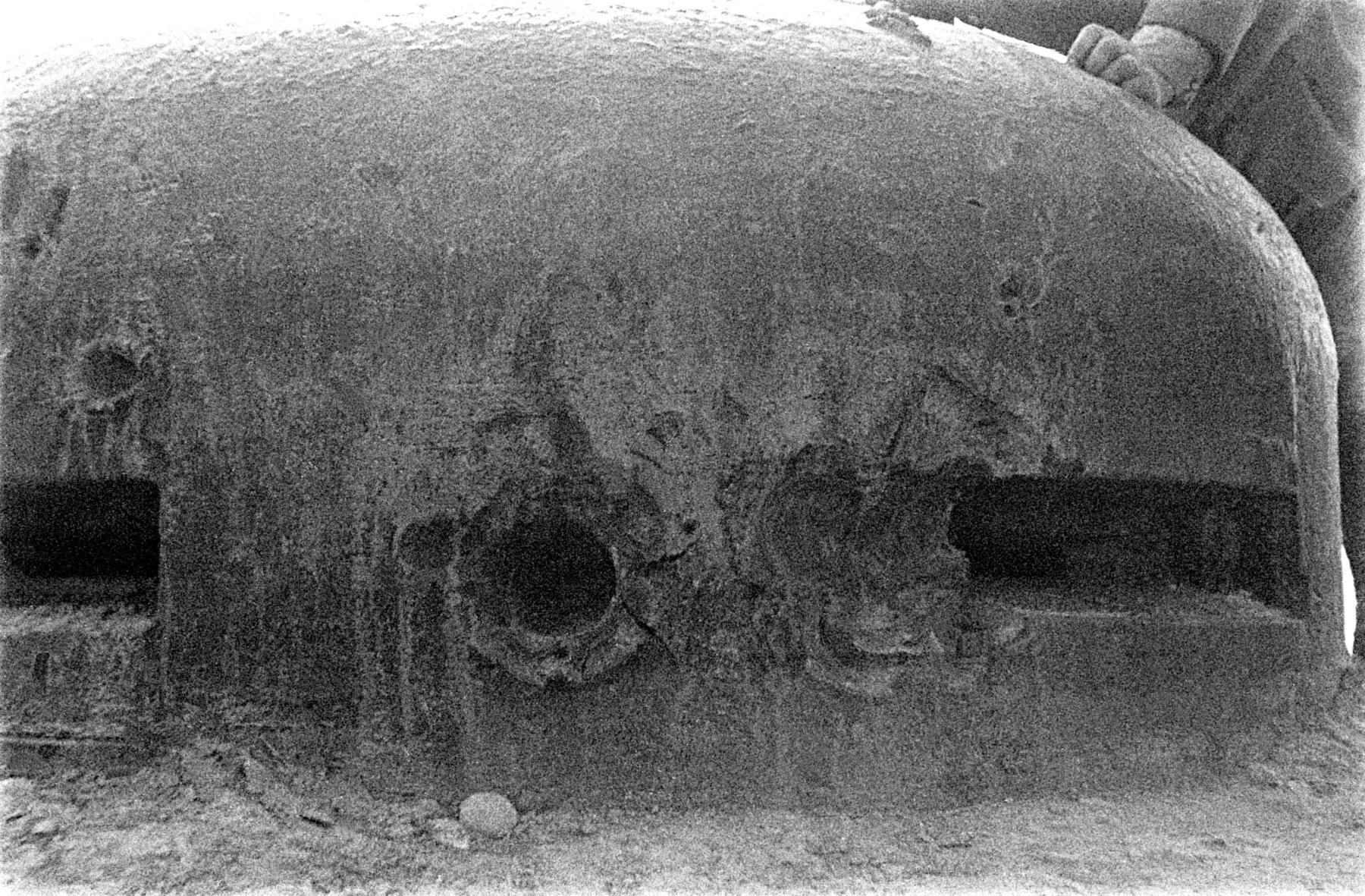Ligne Maginot - BOIS DE HOFFEN EST - O3 - (Casemate d'infanterie - Simple) - Photo prise après les combats
La cloche VDP