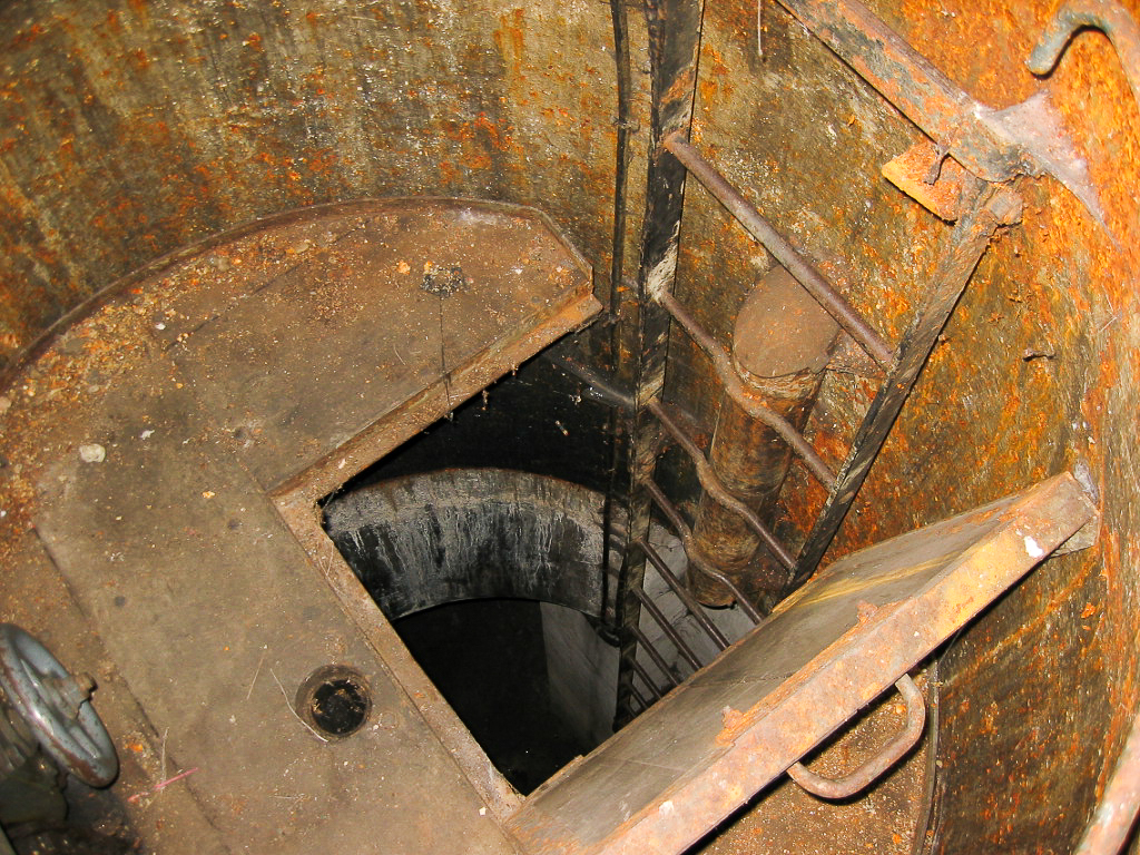 Ligne Maginot - HETTANGE GRANDE - X8 (QUARTIER ROUSSY - III/168°RIF) - (Abri) - Intérieur de l'une des deux cloches