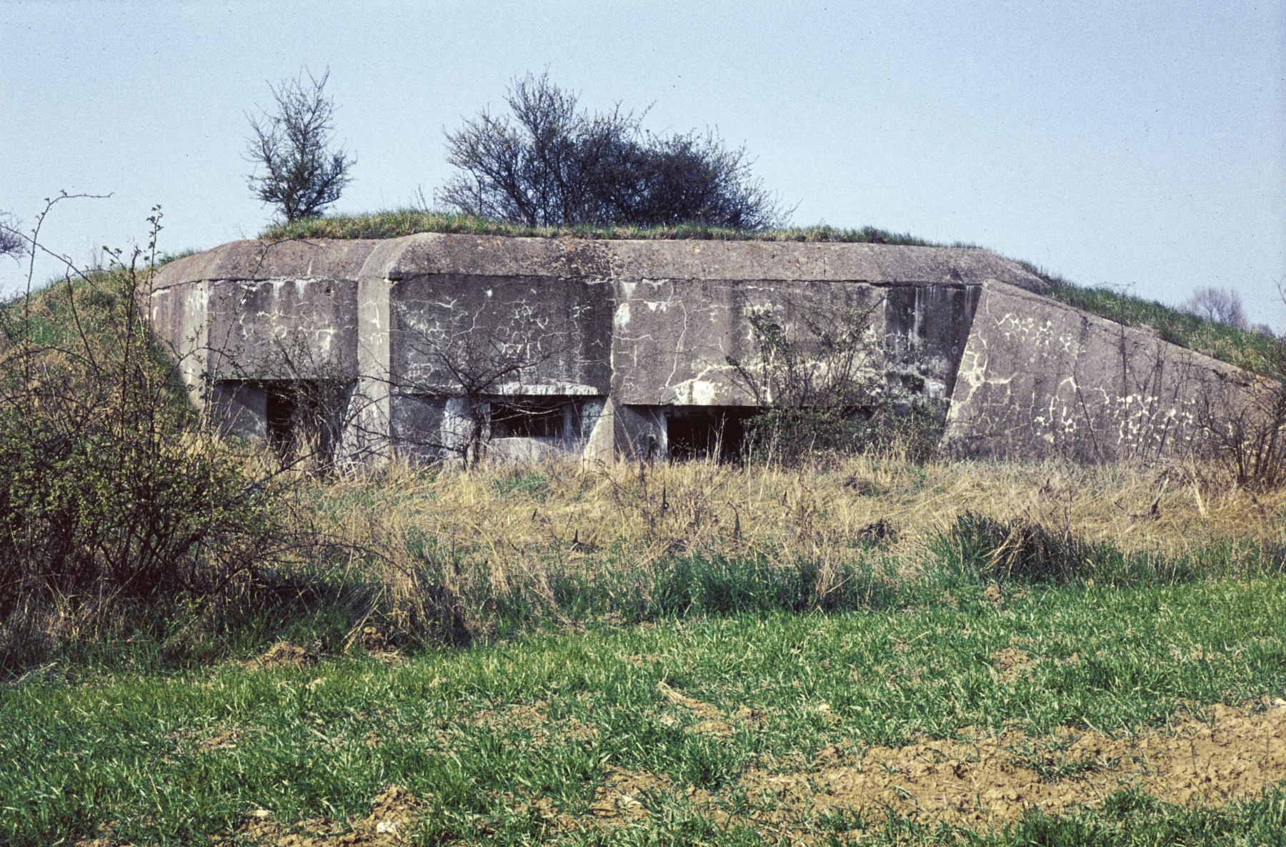Ligne Maginot - AB27 - (Blockhaus pour canon) - 