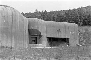 Ligne Maginot - HOCHWALD - (Ouvrage d'artillerie) - Bloc 13
Lance bombe de 135 sous casemate