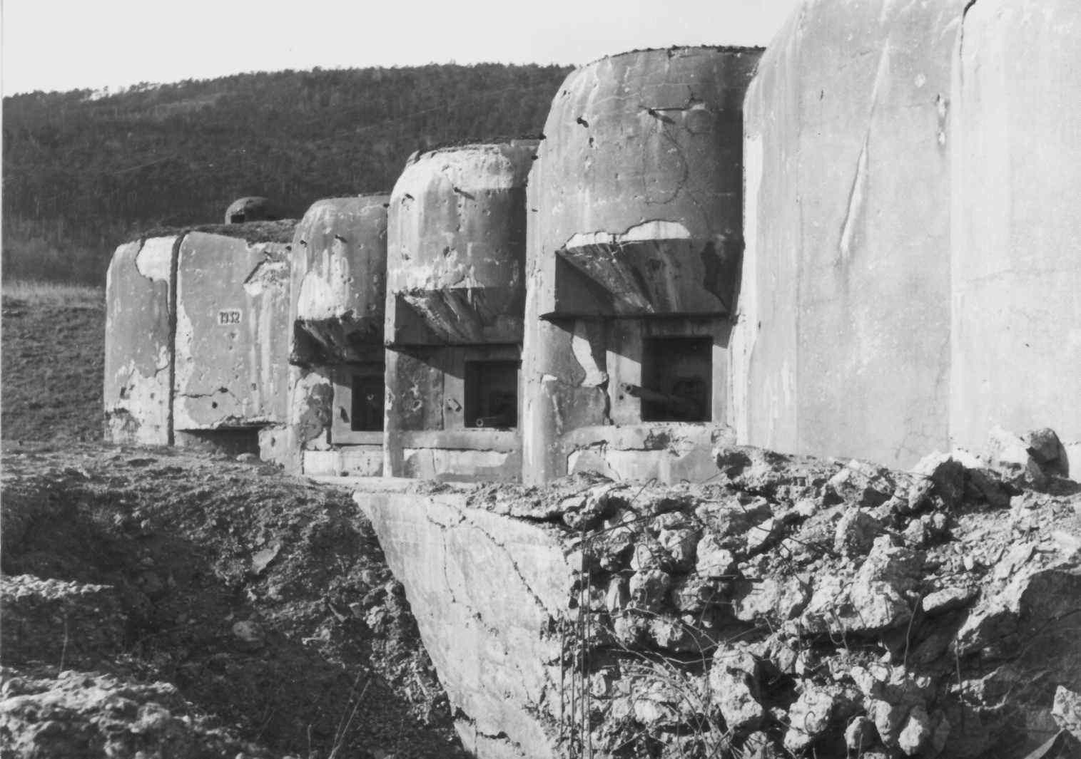 Ligne Maginot - HOCHWALD - (Ouvrage d'artillerie) - Le bloc 6
Casemate d'artillerie - Canons de 75 mle 29