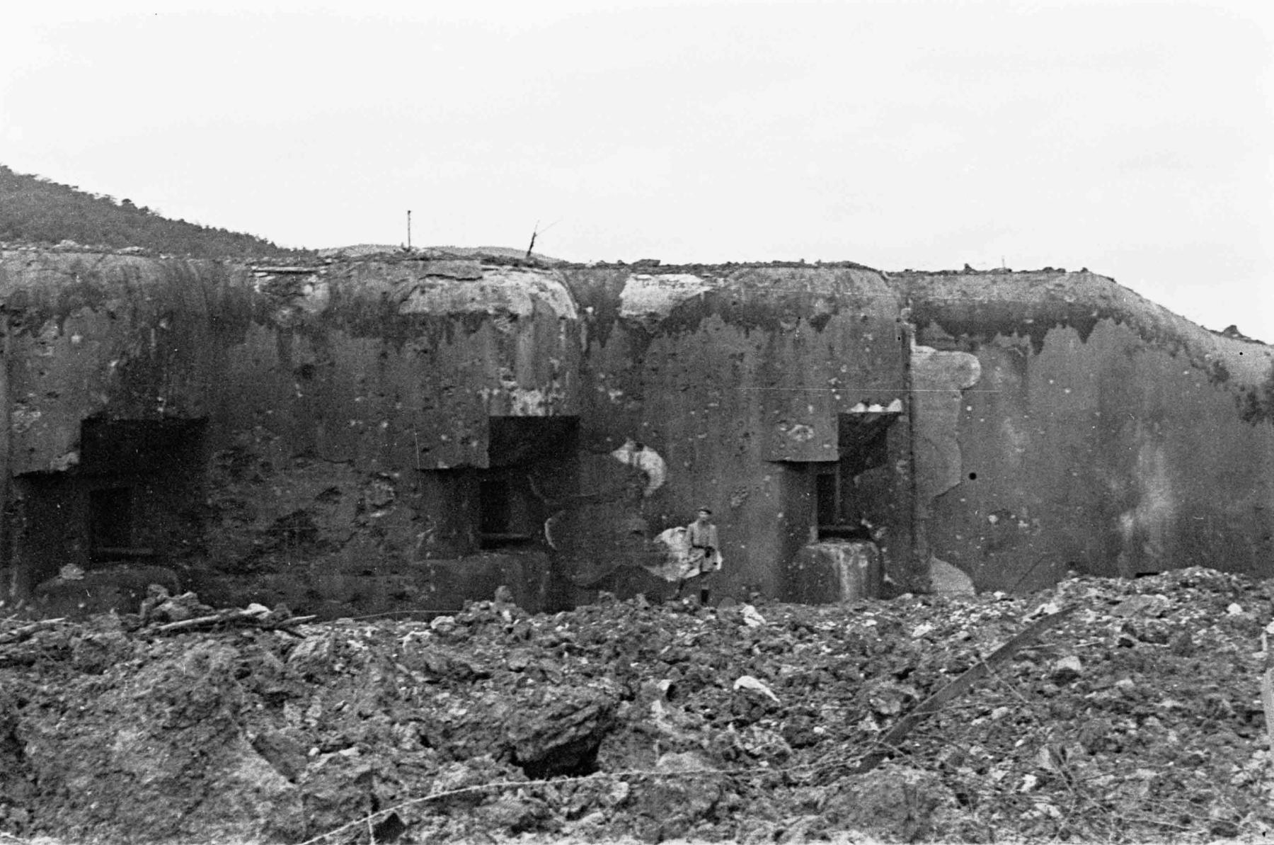 Ligne Maginot - HOCHWALD - (Ouvrage d'artillerie) - Le bloc 6
Casemate d'artillerie - Canons de 75 mle 29
