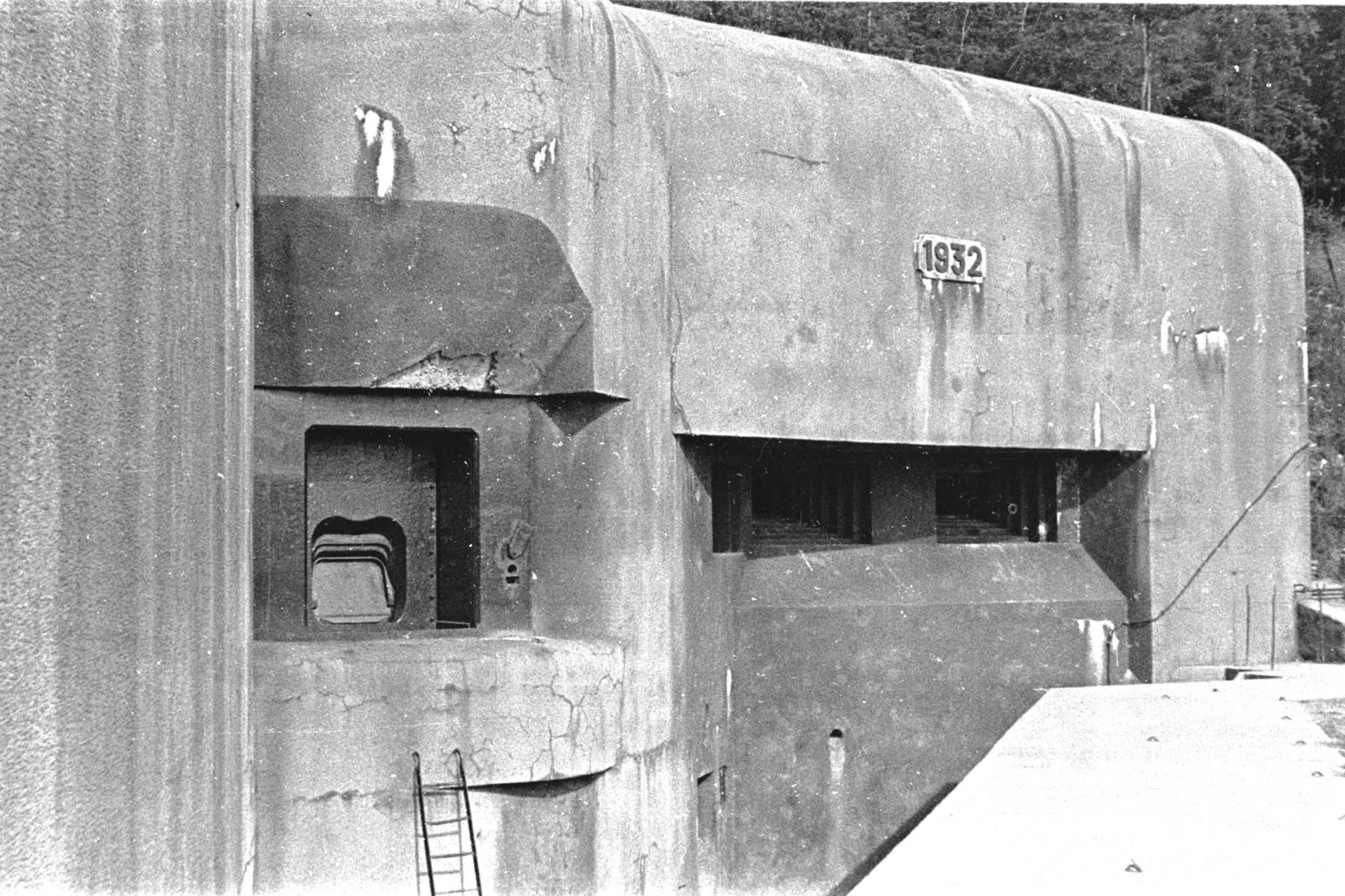 Ligne Maginot - HOCHWALD - (Ouvrage d'artillerie) - Le bloc 13 - Lance bombe de 135 sous casemate