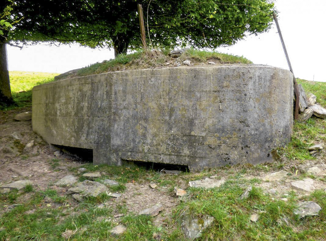 Ligne Maginot - BA36 - LA NEUVILLE EST - (Blockhaus pour canon) - 
