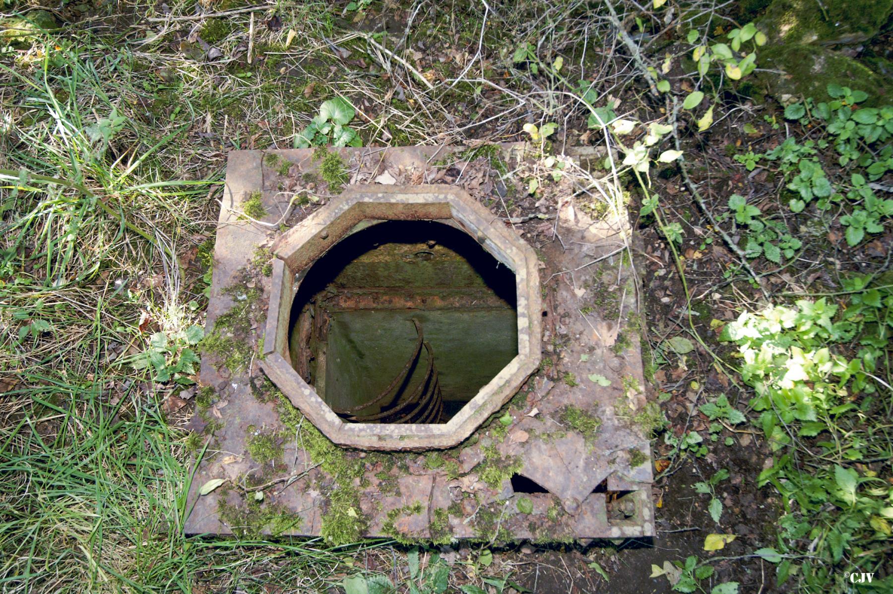 Ligne Maginot - LES QUARAILLES - (Observatoire d'artillerie) - Le poste d'observation
2005