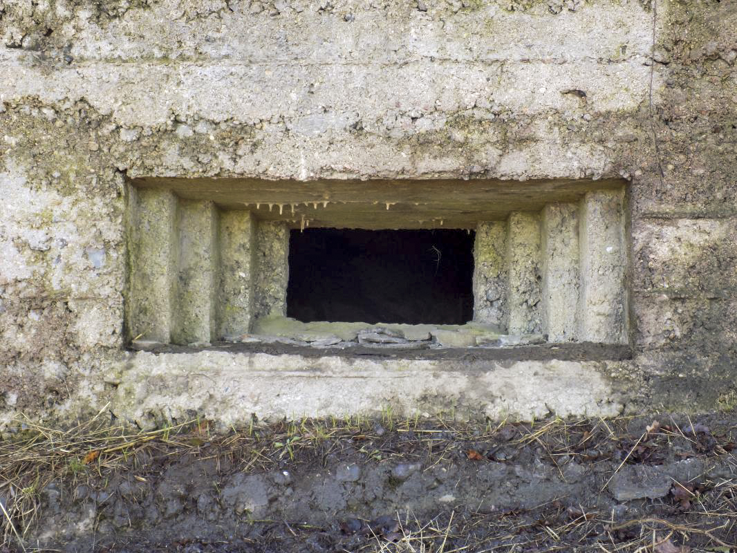 Ligne Maginot - BA94 - LE COUVENT - (Blockhaus pour canon) - Face frontale créneau AC