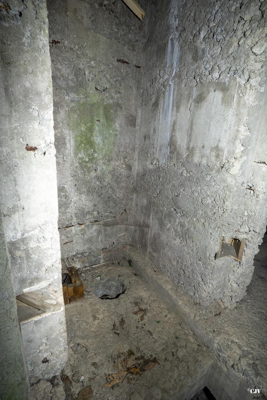 Ligne Maginot - C4 - LE BÉLIEU - (Casemate d'infanterie - Double) - Toilette
