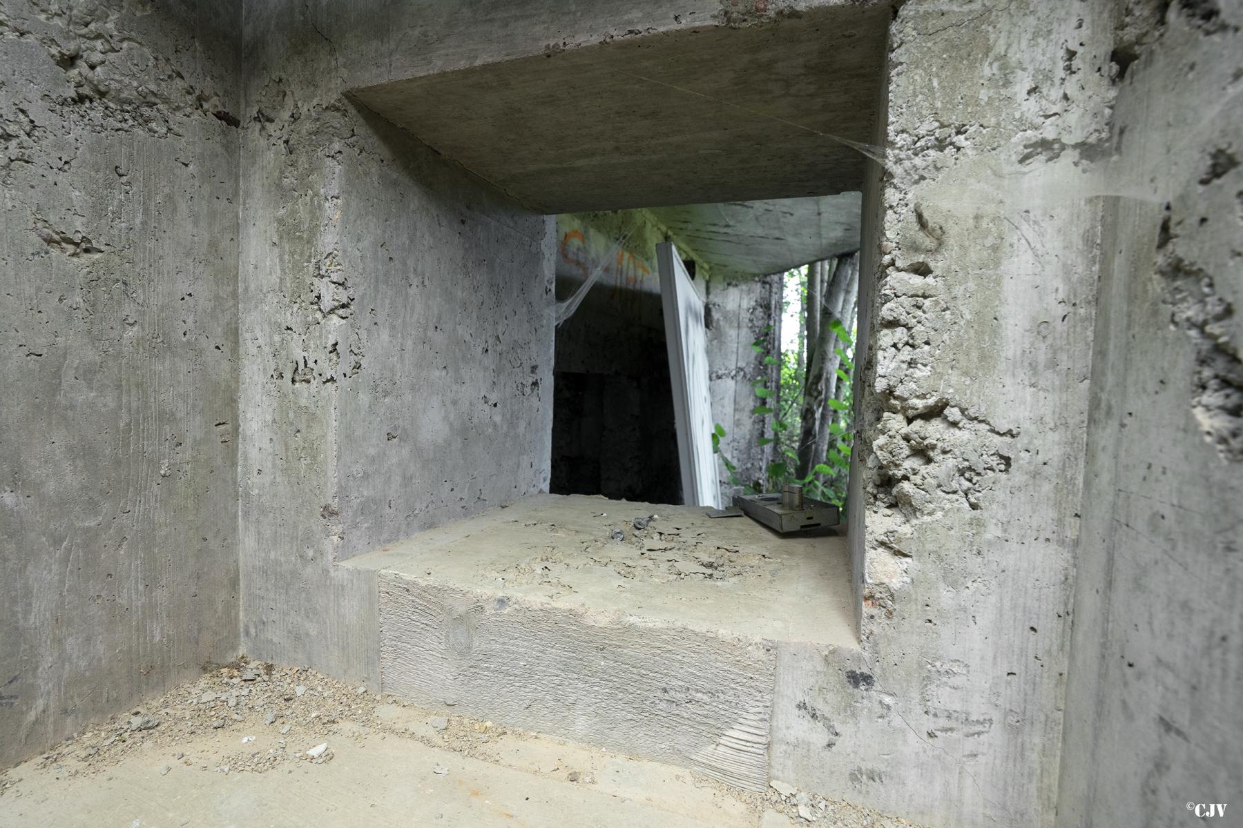Ligne Maginot - C4 - LE BÉLIEU - (Casemate d'infanterie - Double) - Créneau de défense des entrées
