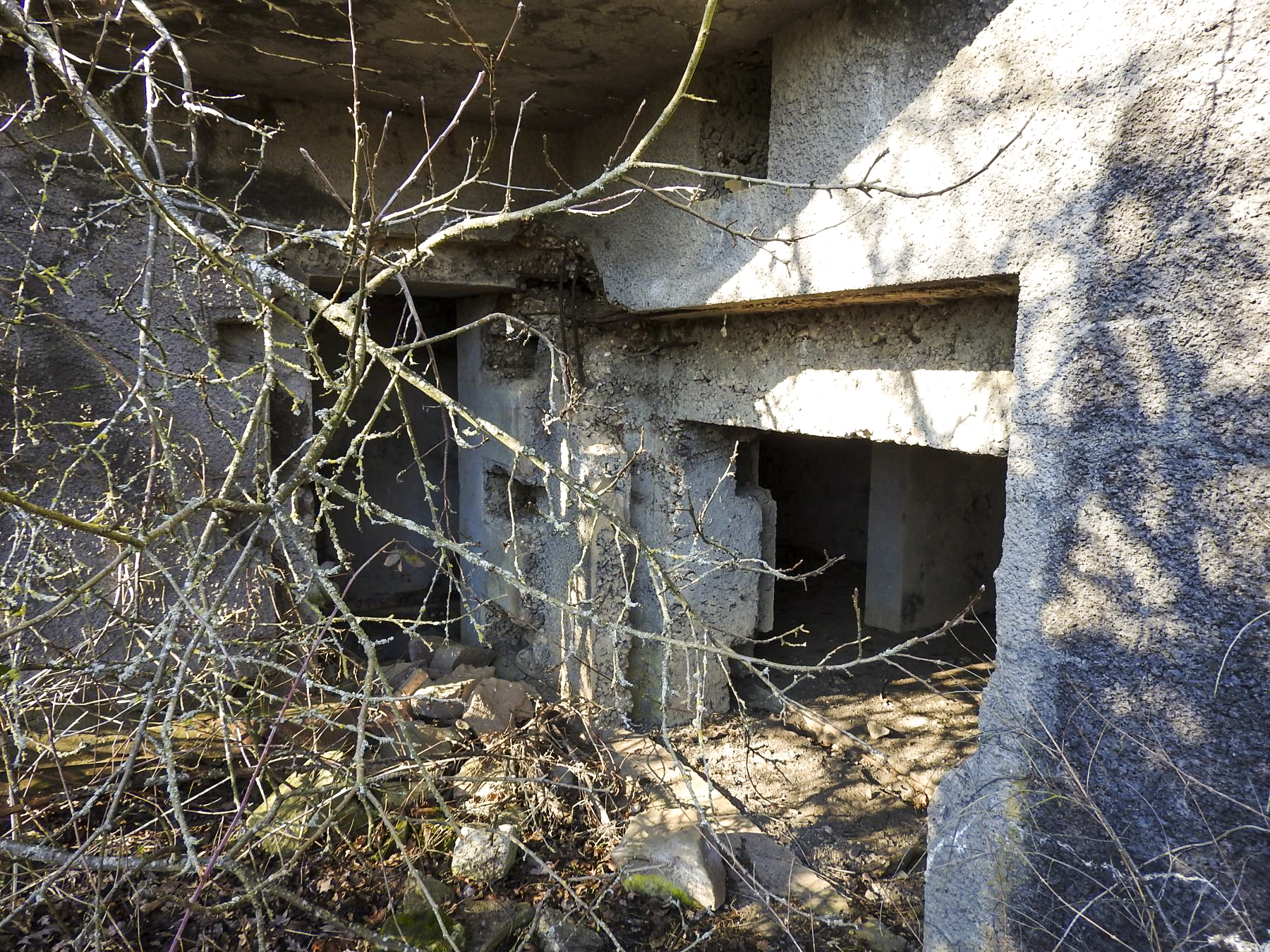 Ligne Maginot - MC13B - MC14 - (Casemate d'infanterie - double) - Les entrées du blockhaus