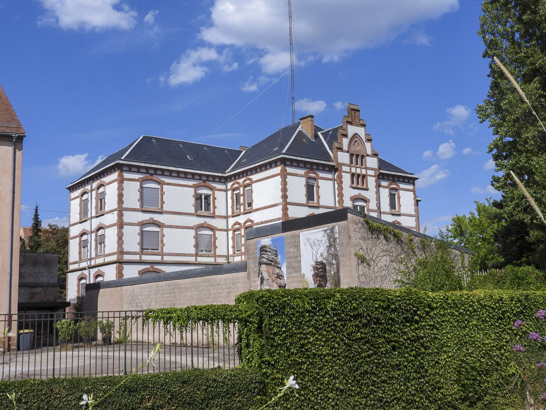 Ligne Maginot - HAGUENAU - CASERNE AIME - (Camp de sureté) - Le casernement troupe qui est actuellement l'hôtel de police de la ville.