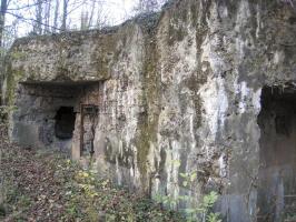Ligne Maginot - VERBUSCH EST - C19 - (Casemate d'infanterie - Simple) - La facade de l'entrée complètement labourée