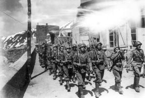 Ligne Maginot - REDOUTE RUINEE - (Ouvrage d'infanterie) - L'avant poste le 02 juillet 1940
L'entrée des troupes italiennes 