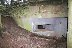 Ligne Maginot - DB7 - (Blockhaus pour canon) - Créneau mitrailleuse droite