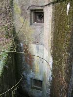 Ligne Maginot - GROS BOIS - X1 (QUARTIER LUDELANGE - I/128°RIF) - (Abri) - Créneaux FM de gauche. Noter les restes de camouflage