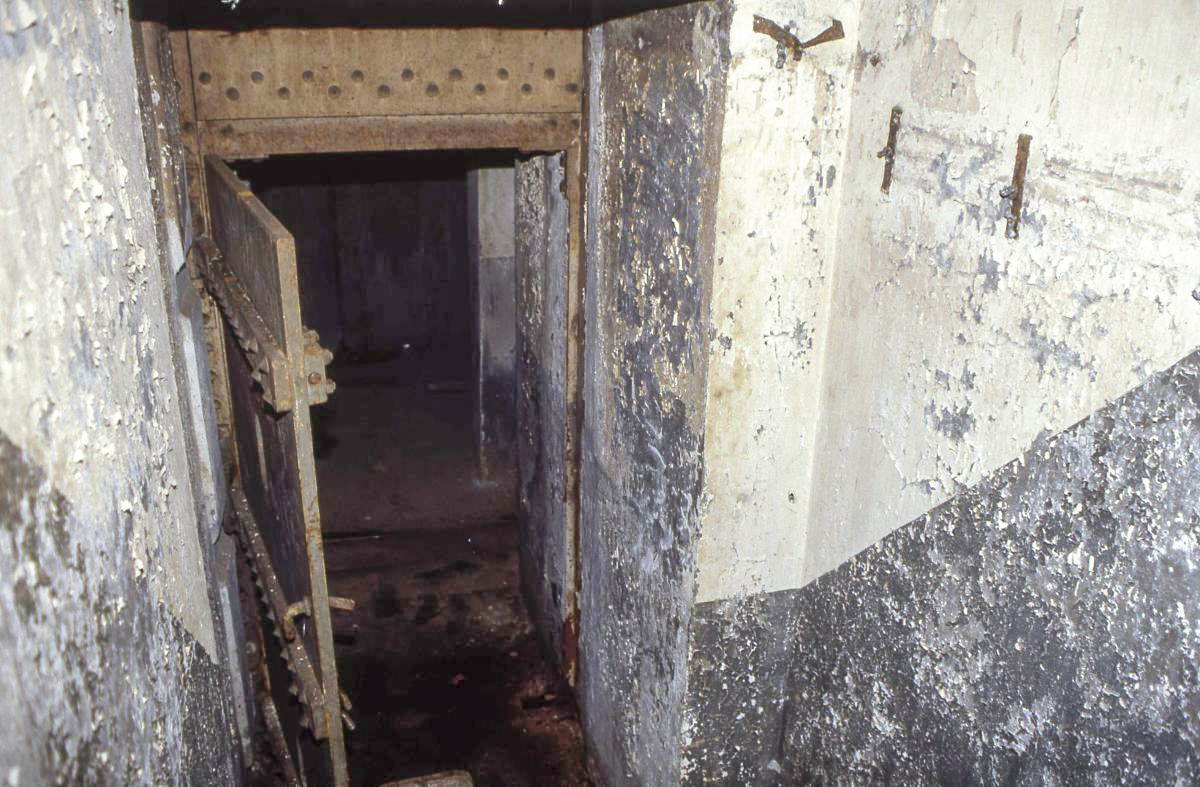 Ligne Maginot - BOURENE OUEST - C21 - (Casemate d'infanterie) - L'intérieur de la casemate