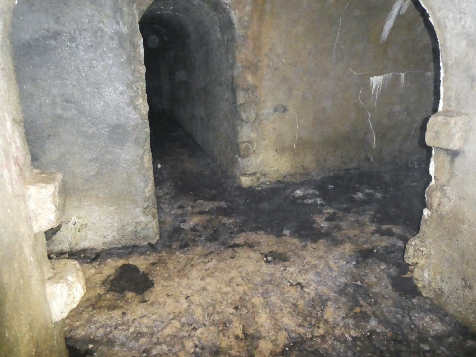 Ligne Maginot - LA DEA (D) - (Abri) - Galerie
Curiosité, bossage de pierre sur les angles