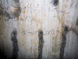 Ligne Maginot - GROS BOIS - X1 (QUARTIER LUDELANGE - I/128°RIF) - (Abri) - Graffiti dans l'égout visitable