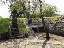 Ligne Maginot - EINSELING NORD - C72 - (Casemate d'infanterie) - Escalier d'accès, rampe de descente du matériel et niches de stockage extérieur