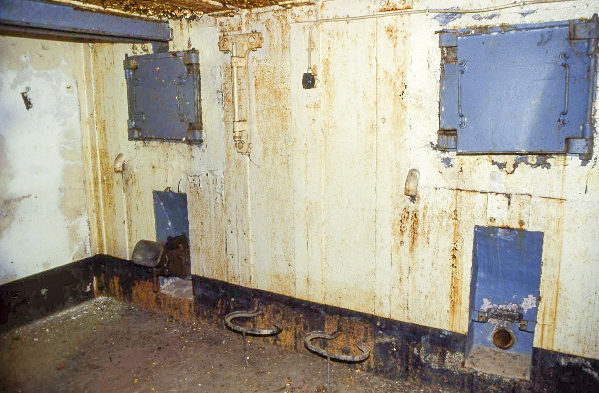 Ligne Maginot - BOIS DE KANFEN OUEST - C42 - (Casemate d'infanterie - Simple) - L'intérieur de la casemate