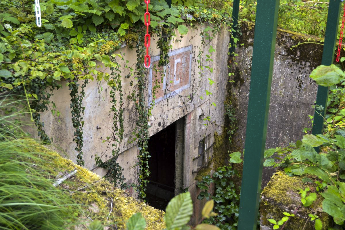 Ligne Maginot - LONKICH (SOUS QUARTIER BOLER - 1° CM) - (PC de Sous-Quartier) - Alvéole du site - Accès étroit 