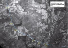 Ligne Maginot - C8 - GROSTENQUIN - (Casemate d'infanterie - Double) - Sure cette photo de 1948, le tracé de la ligne CEZF apparaît clairement.
