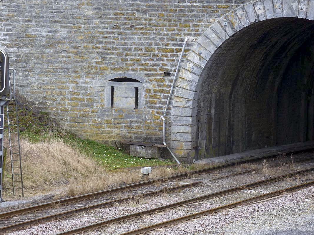 Ligne Maginot - TUNNEL DE GIVET - (Blockhaus pour arme infanterie) - 
