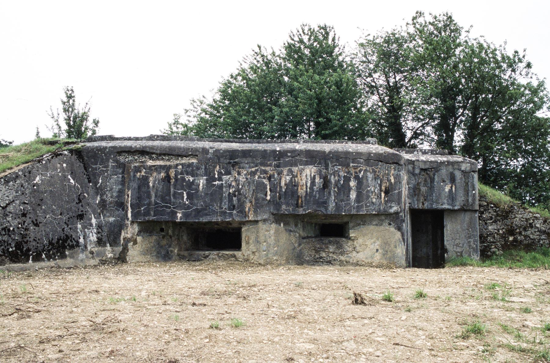 Ligne Maginot - AB28 - (Blockhaus pour canon) - La façade