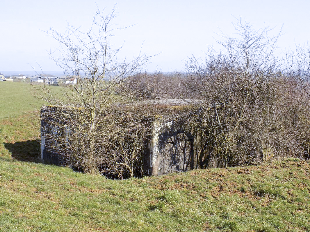 Ligne Maginot - EUILLY SUD - (Blockhaus pour canon) - L'arrière et face droite