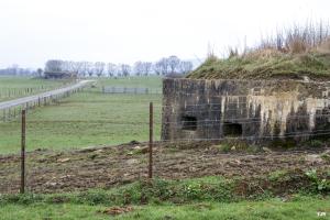 Ligne Maginot - 29A - LES BAUCHES SUD - (Blockhaus pour arme infanterie) - Le blockhaus avec la casemate Epinette au second plan