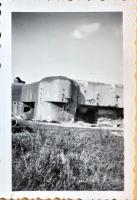 Ligne Maginot - ETH - (Ouvrage d'infanterie) - Photo de l'entrée du bloc 1 durant l'occupation. Noter la cloche GFM décalottée durant les combats.