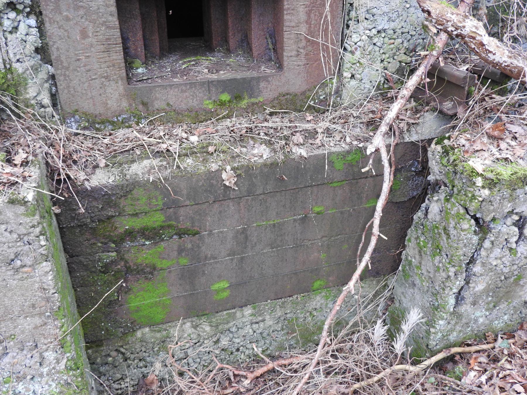 Ligne Maginot - BB310 - (Blockhaus pour arme infanterie) - Le renfort de la façade sous l'embrasure.