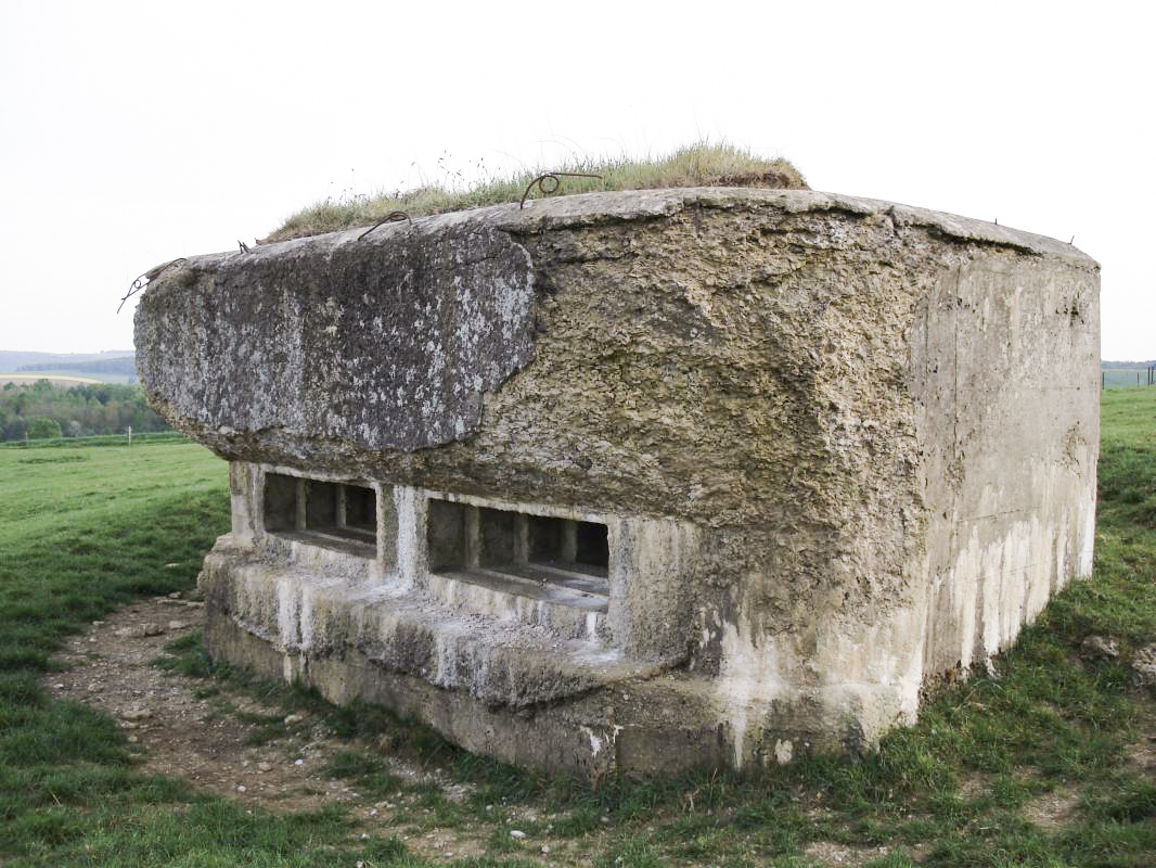 Ligne Maginot - 26E - COTE DE MOREFOSSE - (Blockhaus pour canon) - Les crénaux Hotchkiss