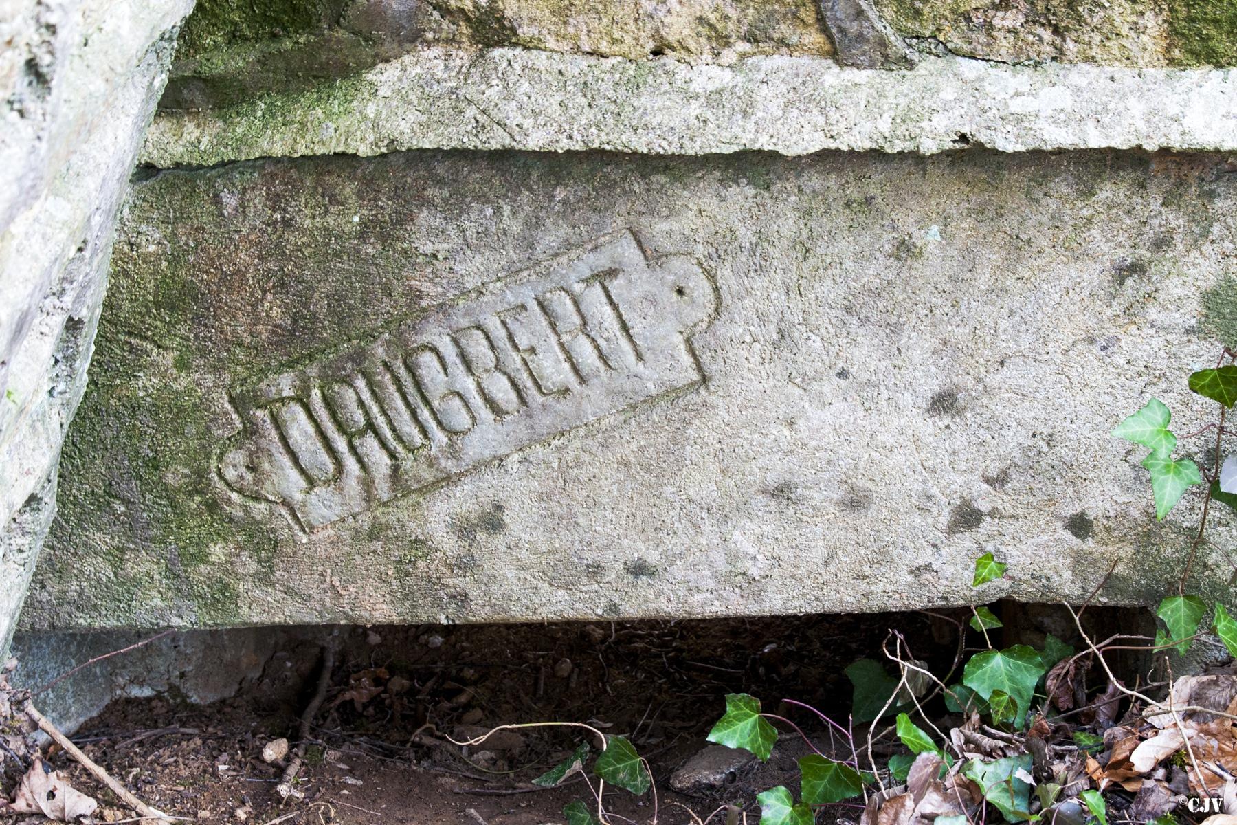 Ligne Maginot - DAUGBERT (Blockhaus pour arme infanterie) - Cartouche au dessus du creneau