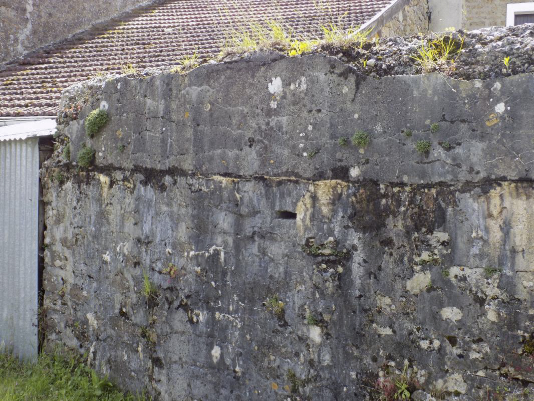 Ligne Maginot - LA FERTE EST - (Blockhaus pour arme infanterie) - Face frontale