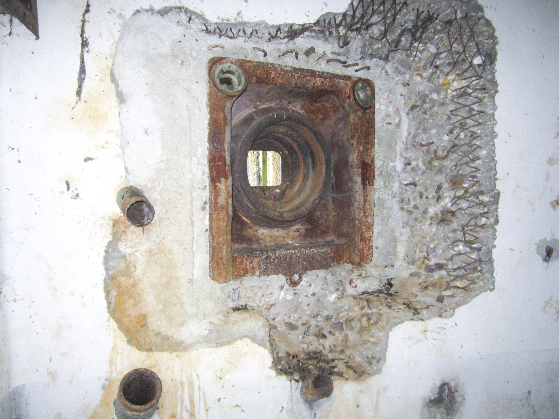 Ligne Maginot - MARGUT - (Casemate d'infanterie - Simple) - Créneau FM type B