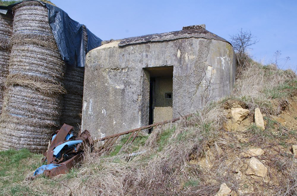 Ligne Maginot - MB21 - (Blockhaus pour canon) - L'entrée 