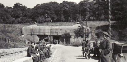 Ligne Maginot - ROCHONVILLERS - A8 - (Ouvrage d'artillerie) - Entrée munitions
Photo prise après la reddition de l'ouvrage