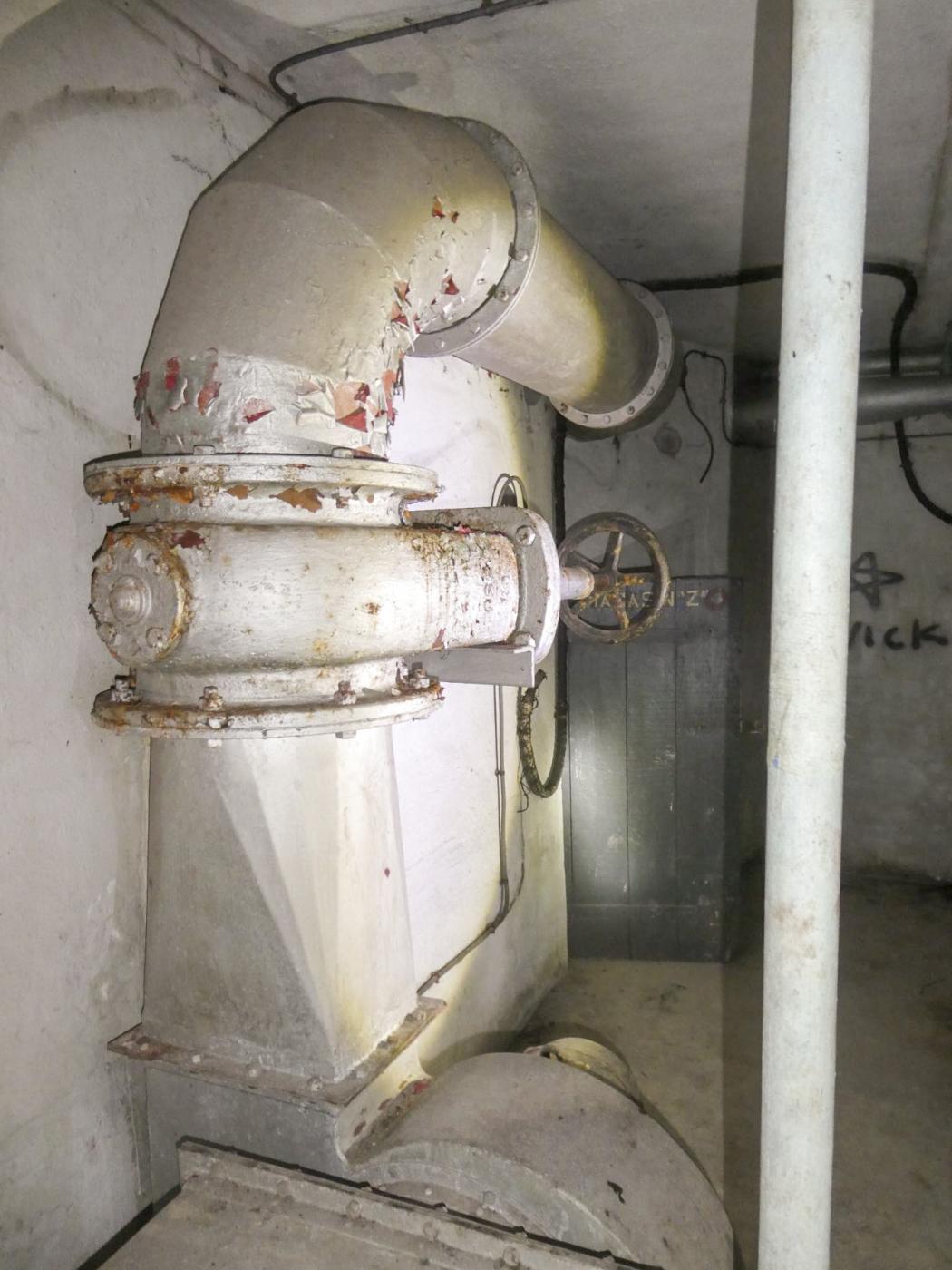Ligne Maginot - COL DE GARDE (G) - EO10 - (Abri actif) - Bloc 1
Etage intermédiaire