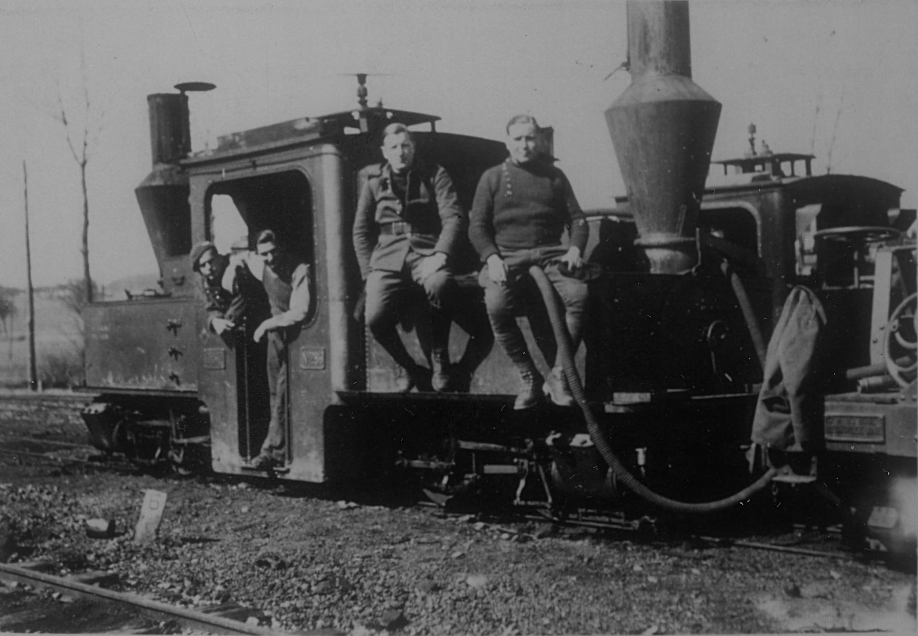 Ligne Maginot - Locomotive à vapeur PECHOT-BOURDON modèle 1888 - Deux locomotives Péchot à l'arret près de Soultz-sous-Foret