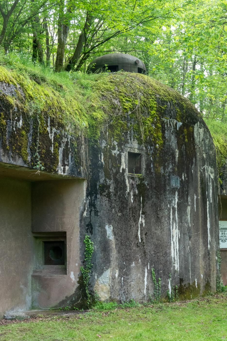 Ligne Maginot - HEIDENBUCKEL - (Abri) - Oreillon central dominé par la cloche GFM