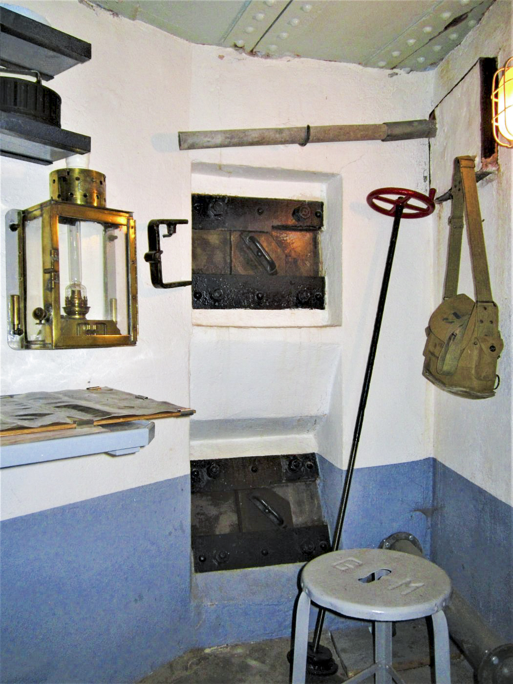 Ligne Maginot - OBERROEDERN SUD - RIEFFEL - (Casemate d'infanterie - double) - Chambre de tir Sud
Caponnière FM de façade